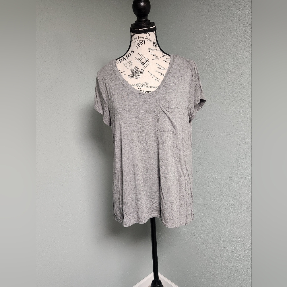 Cable and Gauge Gray V-Neck Women's Top